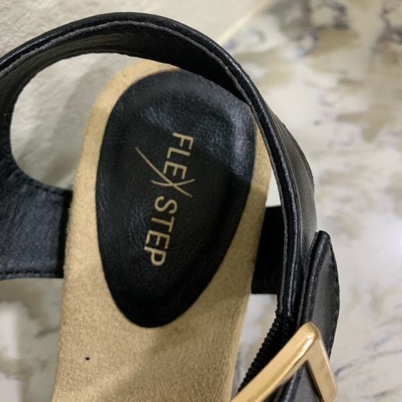Z01- NEW Flexstep sandals small wedge - Picture 3 of 7